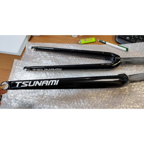 Вилка TSUNAMI Carbon Fiber Fork